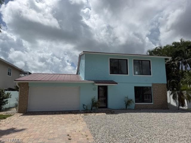 215 Albatross St, Fort Myers Beach, photo 2