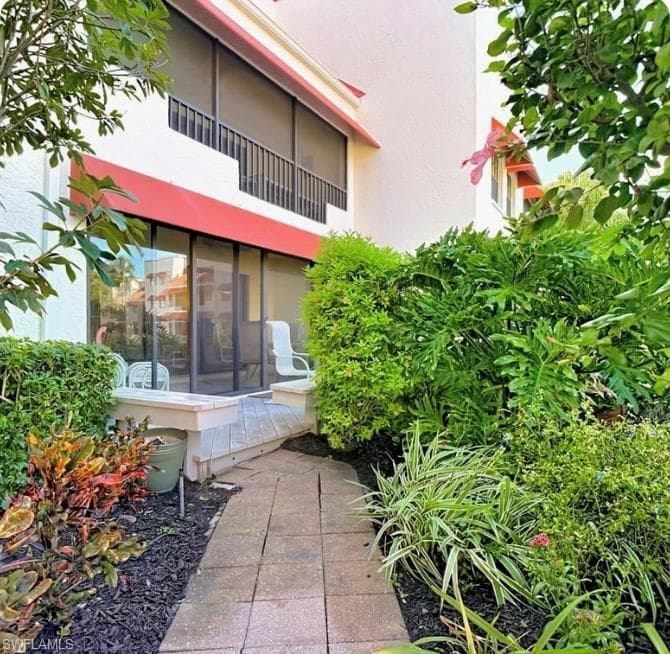 627 Serendipity Dr #627, Naples