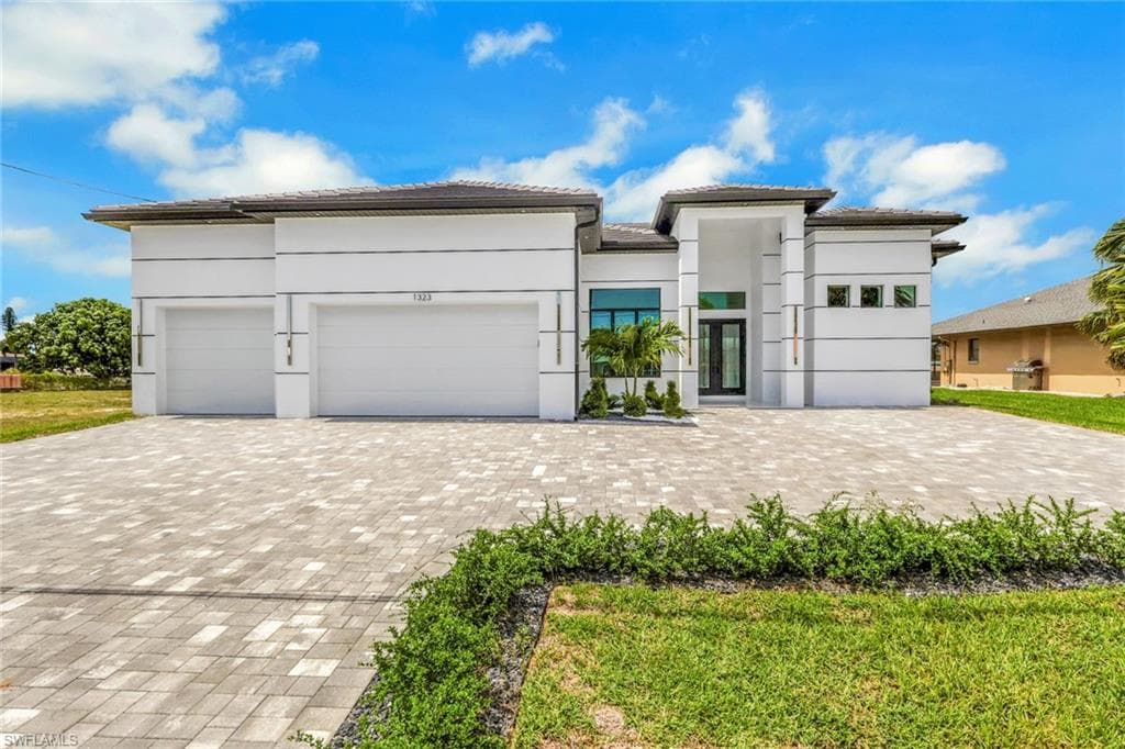 1323 17th St, Cape Coral