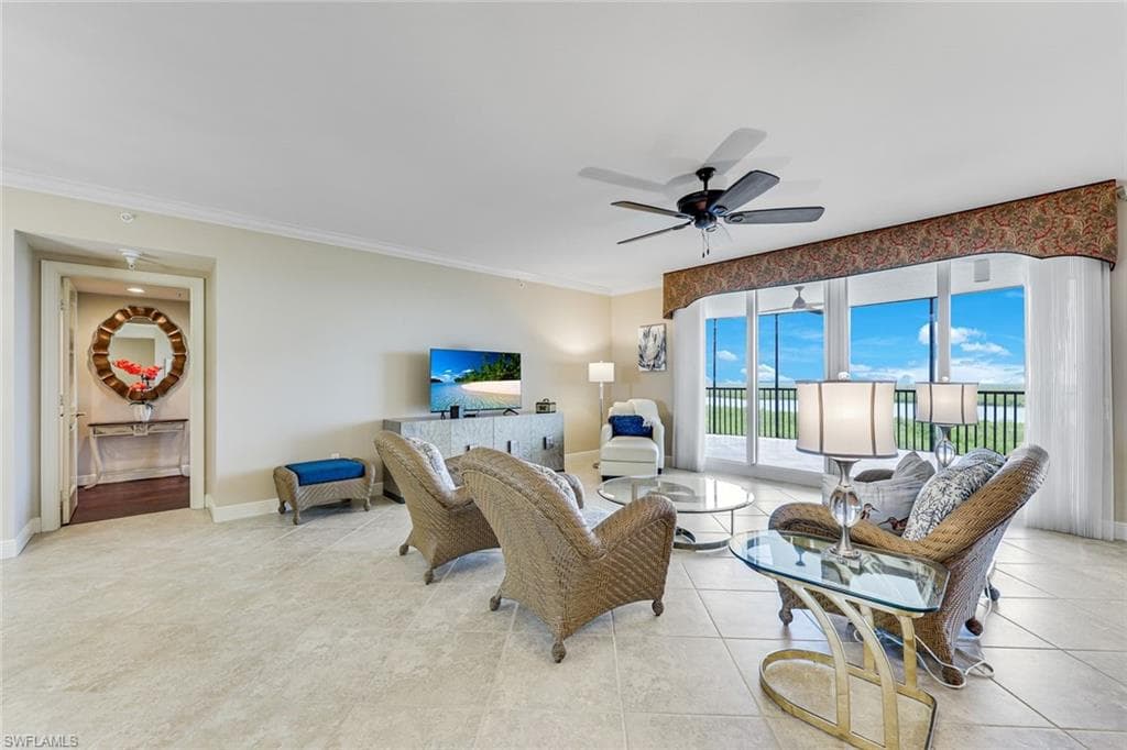 1050 Borghese Ln #605, Naples, photo 3