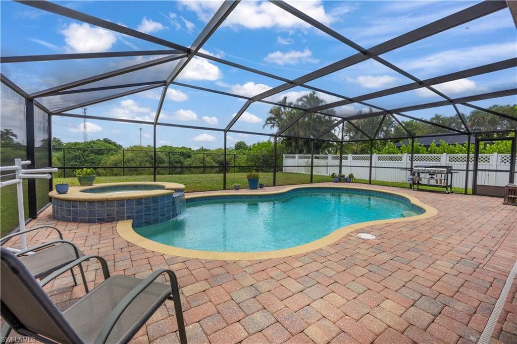 15633 Beachcomber Ave, Fort Myers