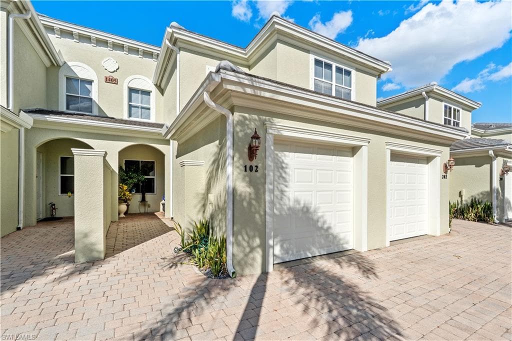 1405 Mariposa Cir #102, Naples, photo 2