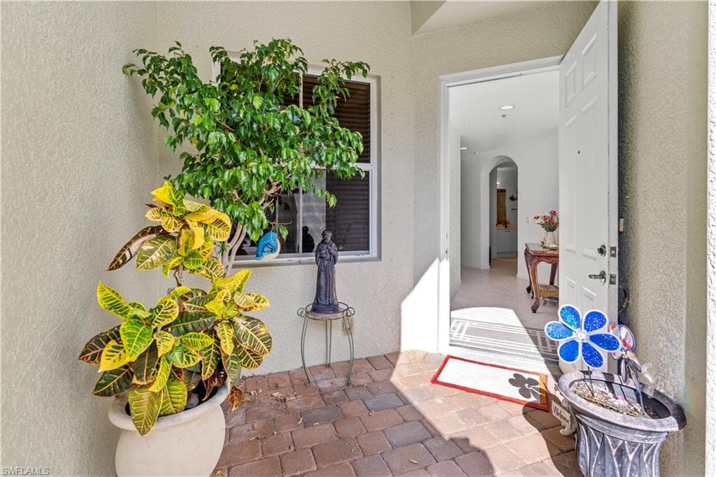 1405 Mariposa Cir #102, Naples, photo 3
