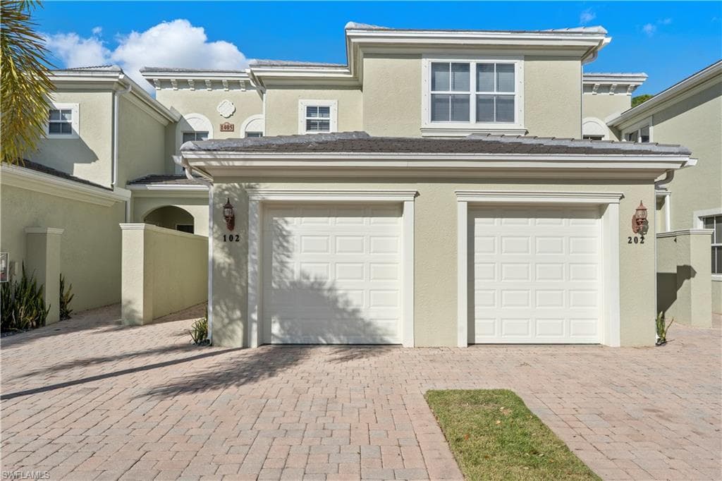 1405 Mariposa Cir #102, Naples