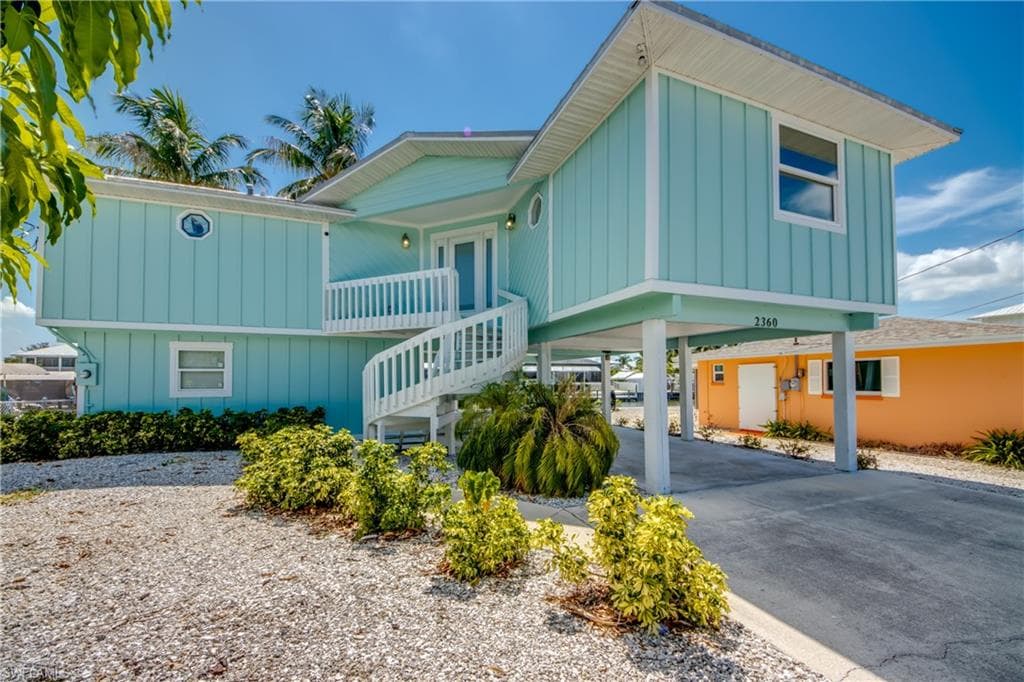 2360 Oleander St, St. James City