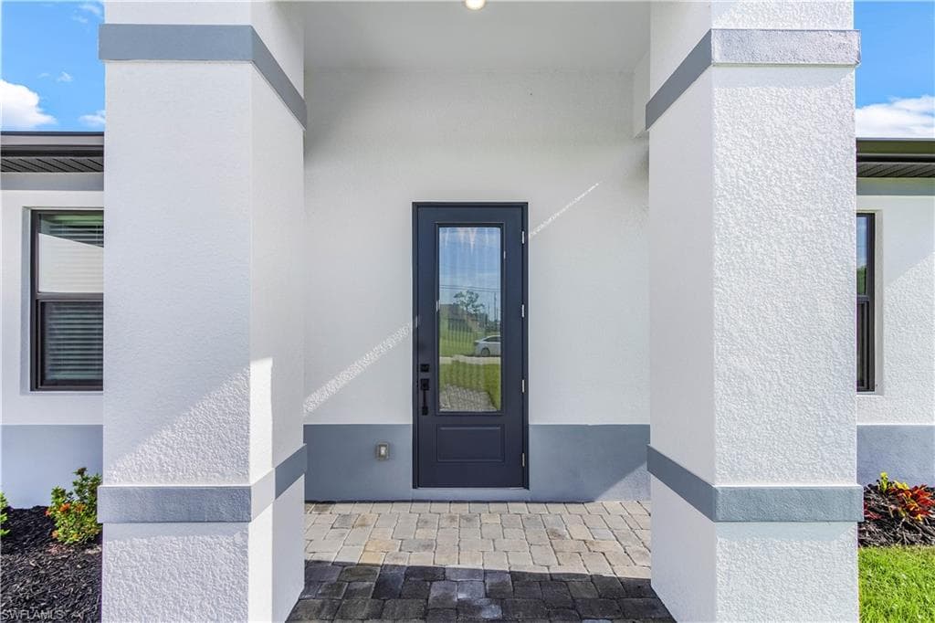 331 Nicholas Pkwy, Cape Coral, photo 3