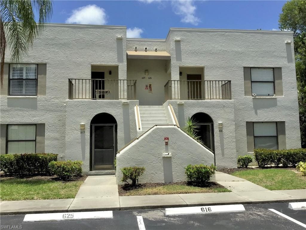 3321 Olympic Dr #625, Naples