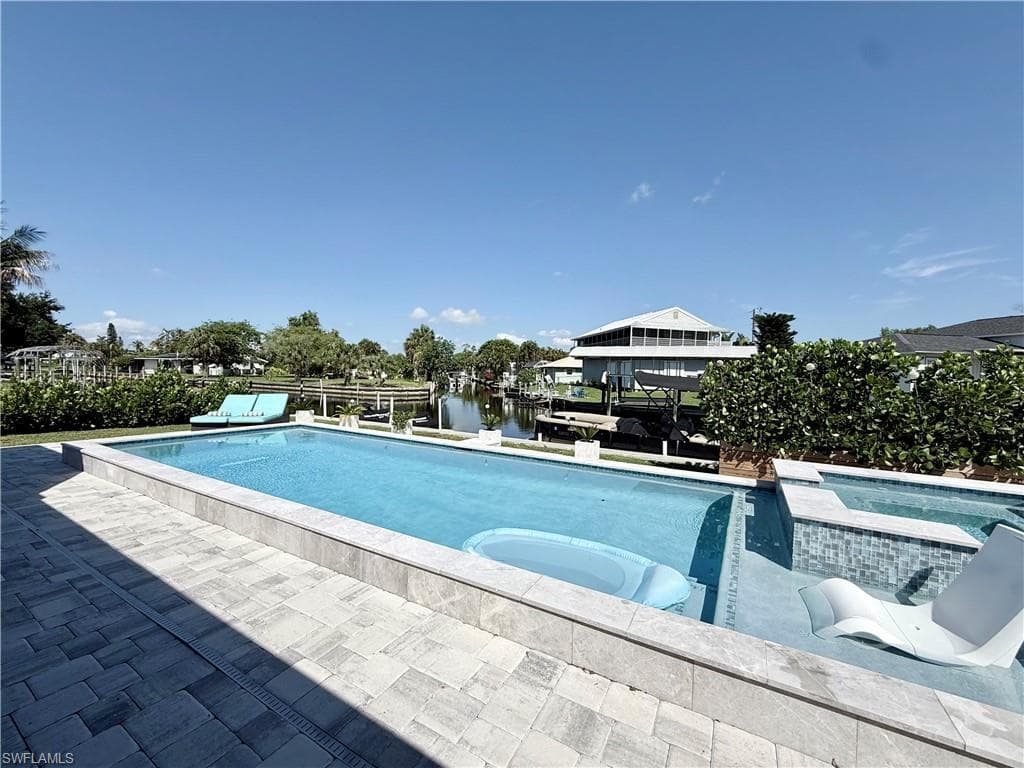 122 North Shore Ave, North Fort Myers, photo 2