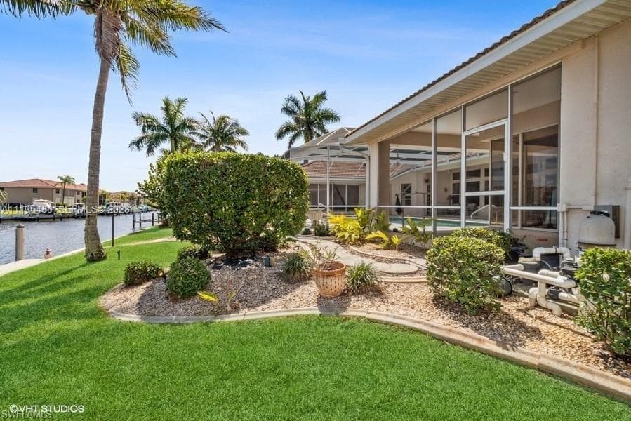 1524 Columbian Dr, Punta Gorda, photo 2