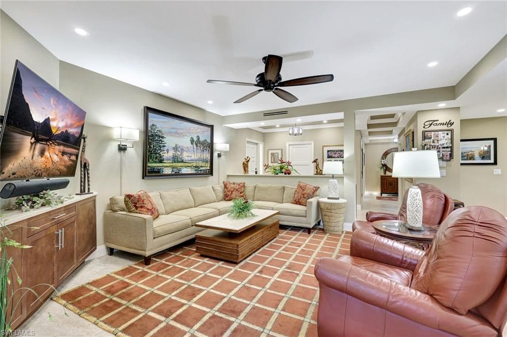 6820 Pelican Bay Blvd #133, Interlachen