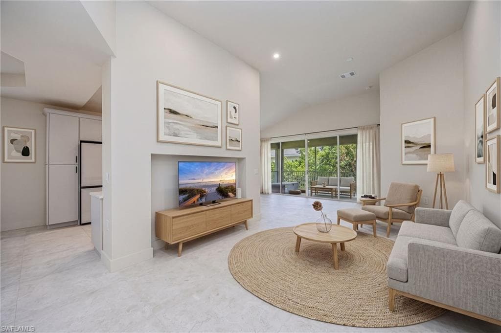 7128 Timberland Cir #201, Naples, photo 3