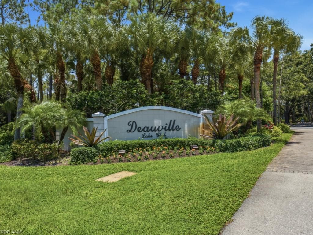 5784 Deauville Cir #b204, Naples