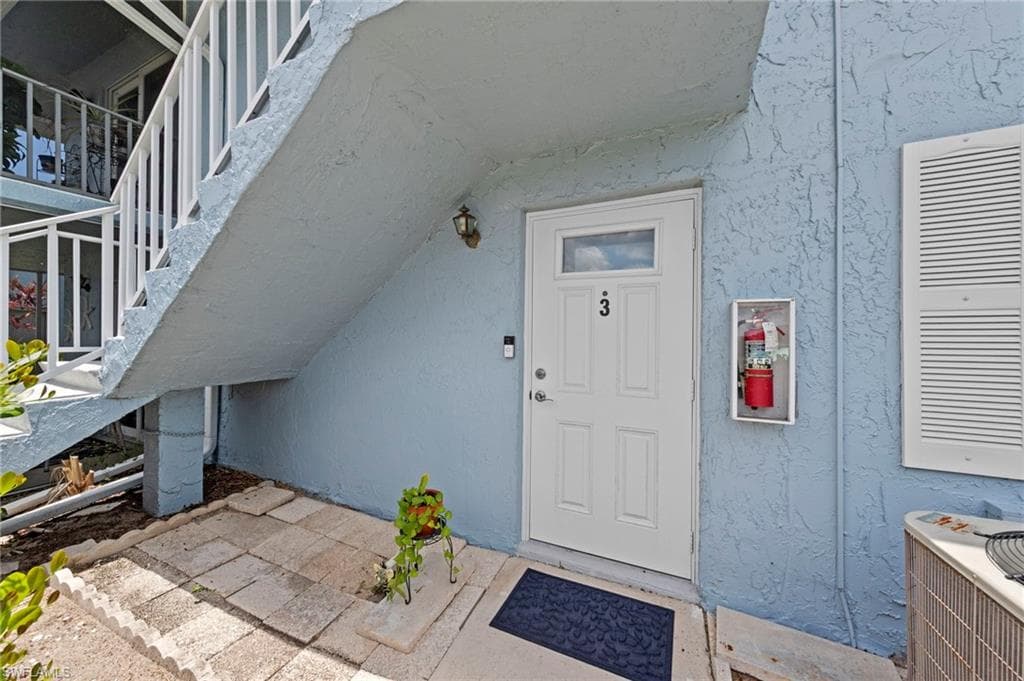 248 Palm Dr #3, Naples