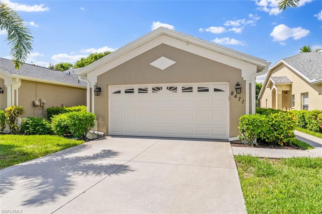 8471 Ibis Cove Cir #m677, Naples