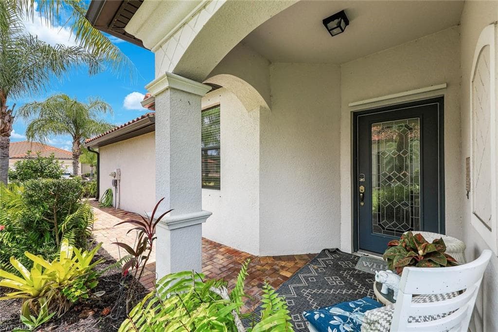 1427 Oceania Dr, Naples, photo 2
