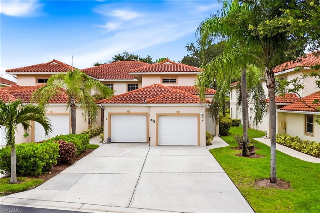 675 Luisa Ln #4, Naples, photo 2