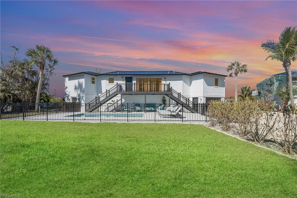 1720 Middle Gulf Dr, Sanibel