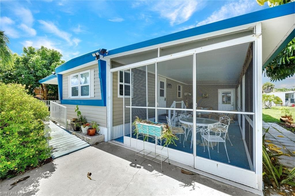 522 Menton Ln, Naples, photo 2