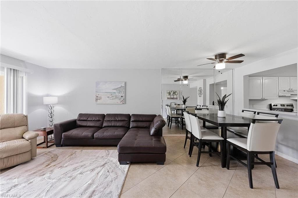 1075 Foxfire Ln #103, Naples, photo 2