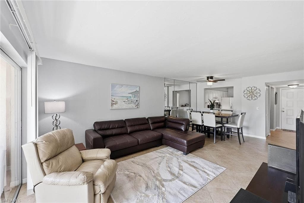 1075 Foxfire Ln #103, Naples, photo 3