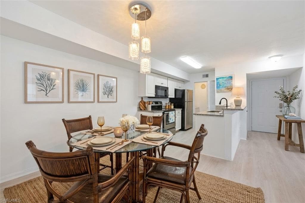 2106 Arbour Walk Cir #2911, Naples