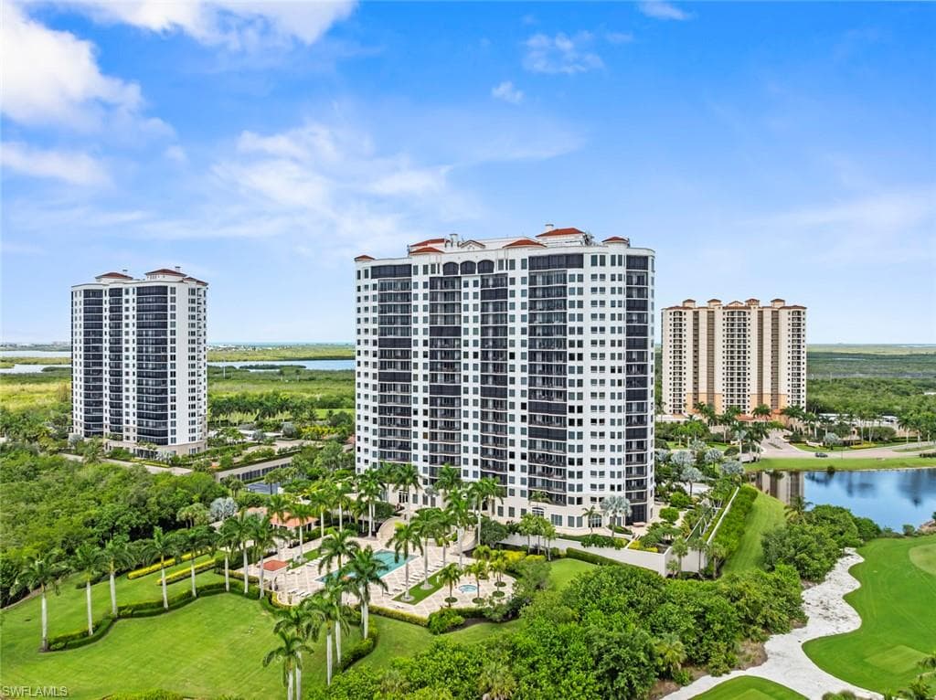 1060 Borghese Ln #403, Naples