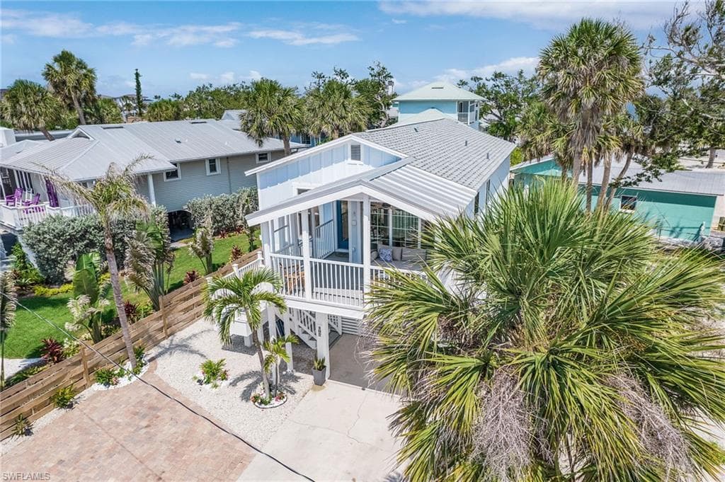 197 Madison Ct, Fort Myers Beach, photo 3