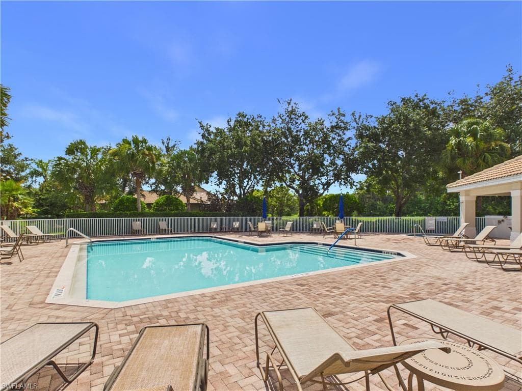 5683 Mayflower Way #901, Naples, photo 2
