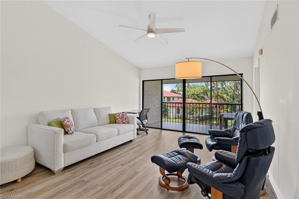 909 Augusta Blvd #7, Naples, photo 2
