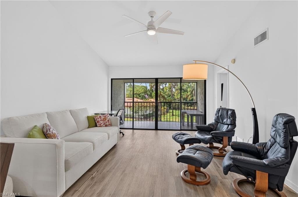 909 Augusta Blvd #7, Naples
