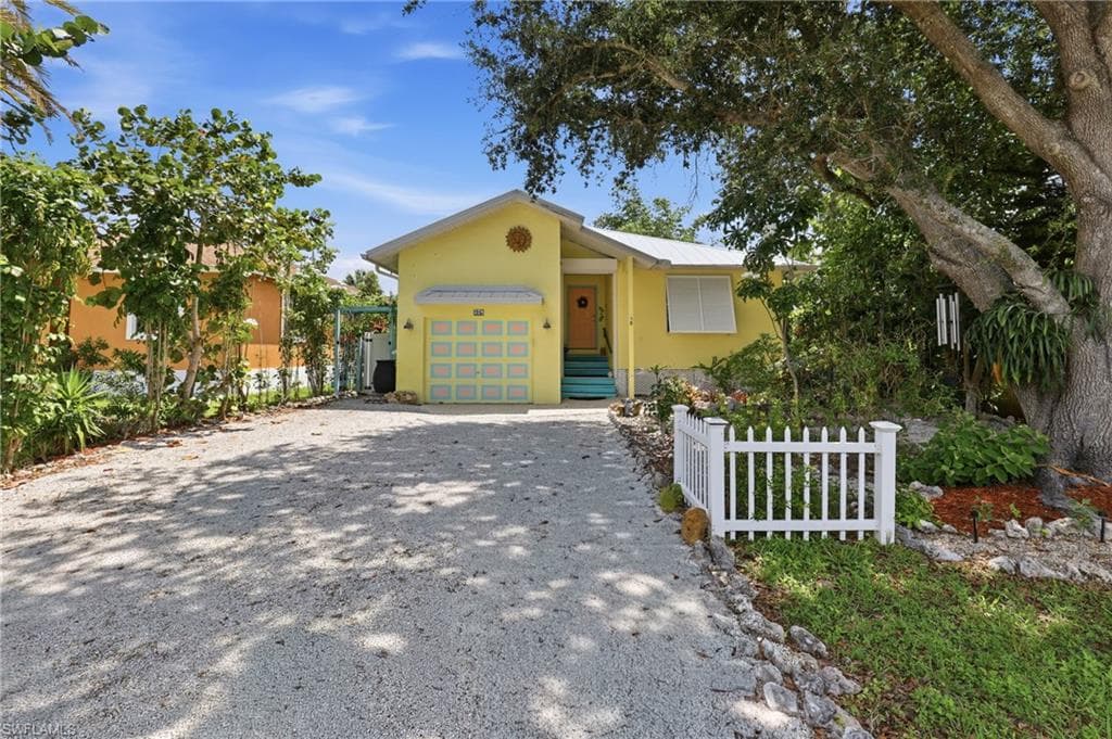 224 Benson St, Naples