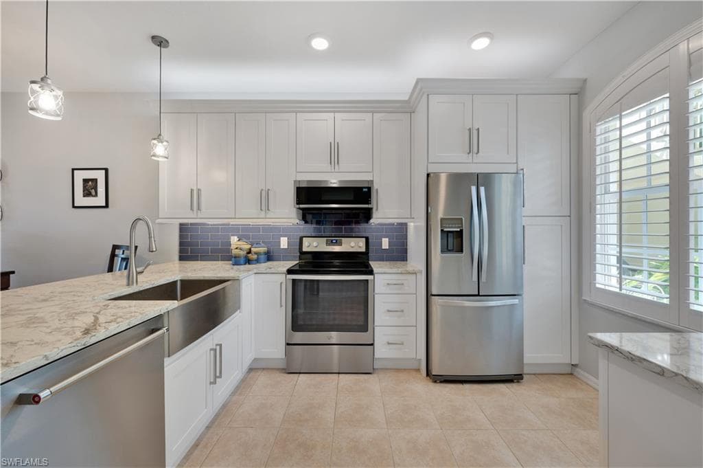 338 Newport Dr #1803, Naples
