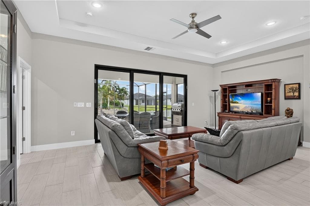 307 Gleason Pkwy, Cape Coral, photo 3