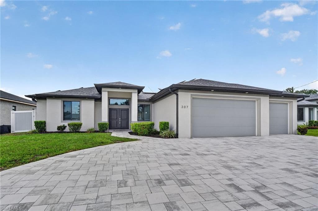 307 Gleason Pkwy, Cape Coral