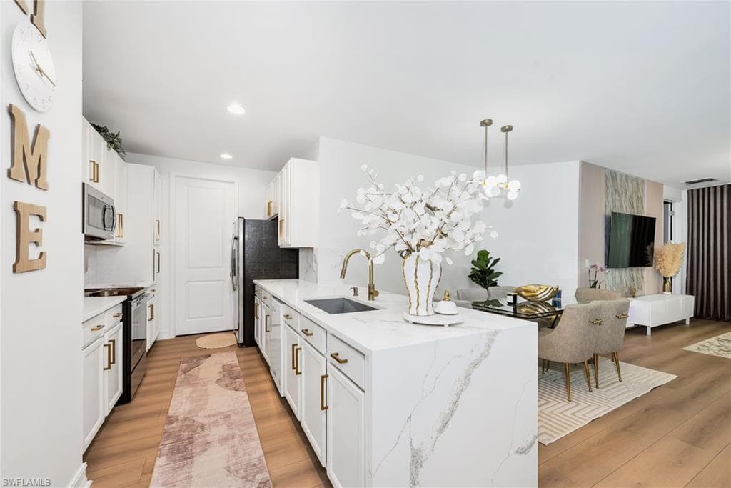 7689 Bristol Cir, Naples, photo 3