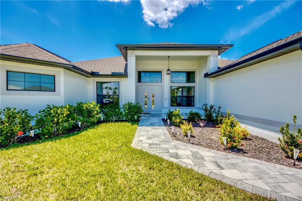 2104 28th Ln, Cape Coral, photo 2
