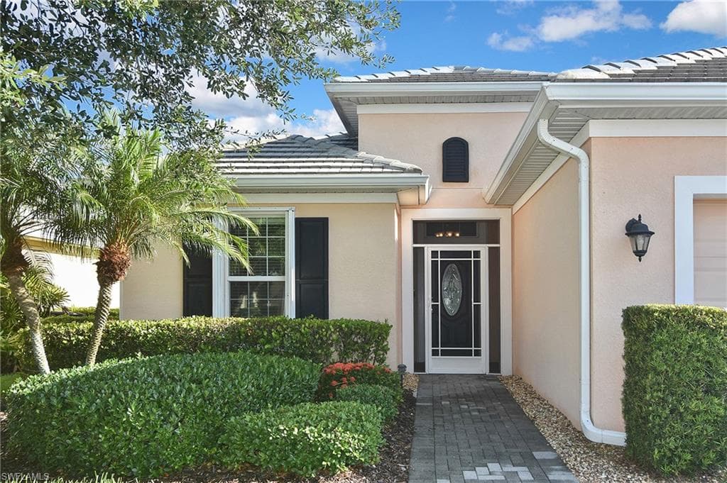2669 Lambay Ct, Cape Coral, photo 2