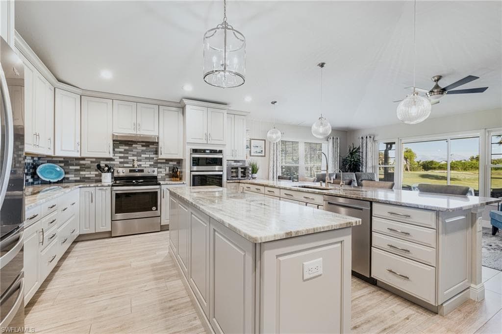 1203 Brandywine Cir, Fort Myers, photo 3