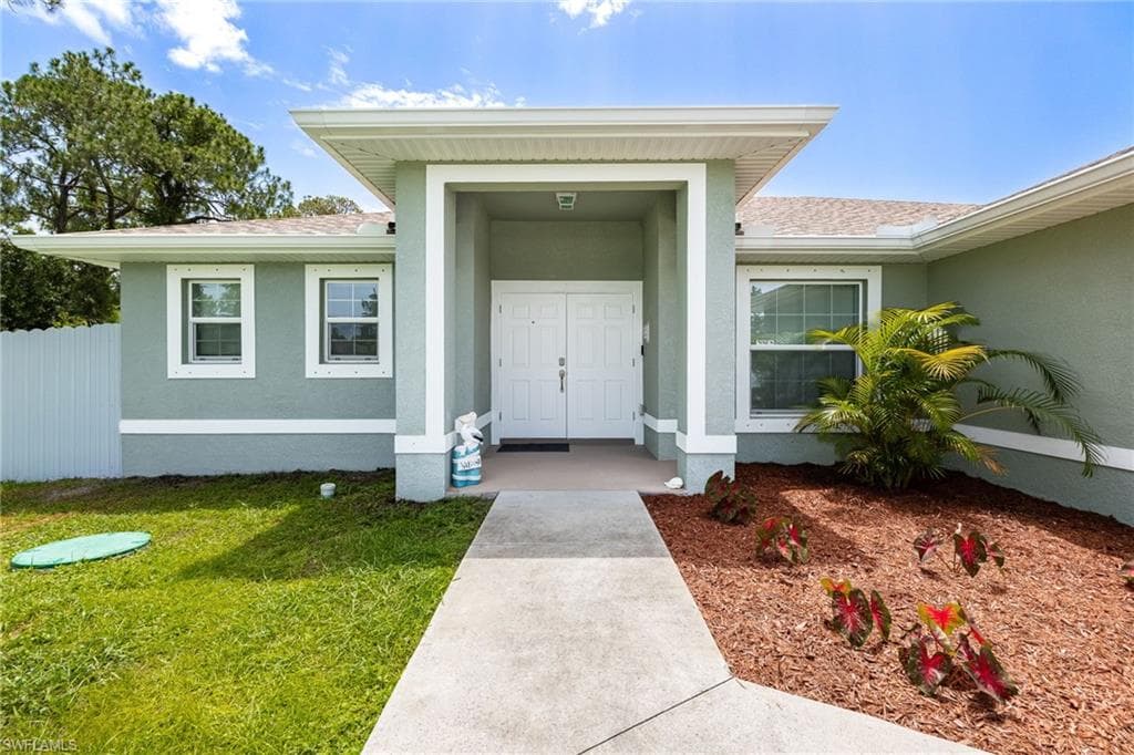 1020 Prospect Ave, Lehigh Acres, photo 2