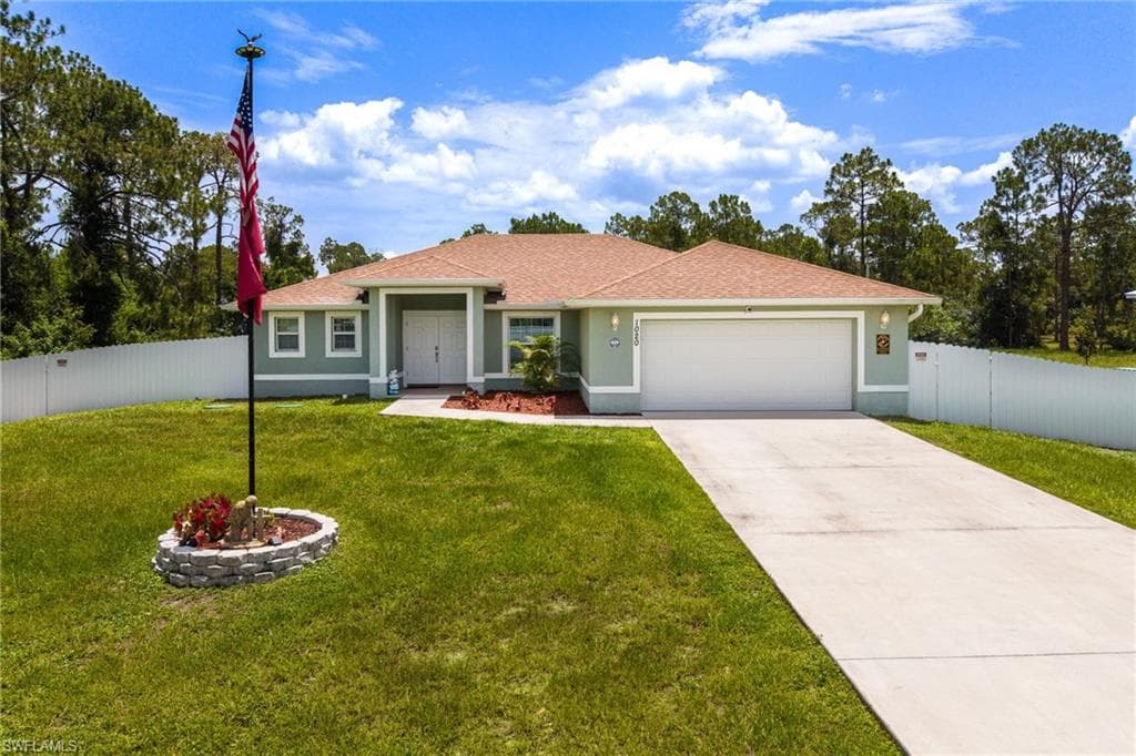 1020 Prospect Ave, Lehigh Acres