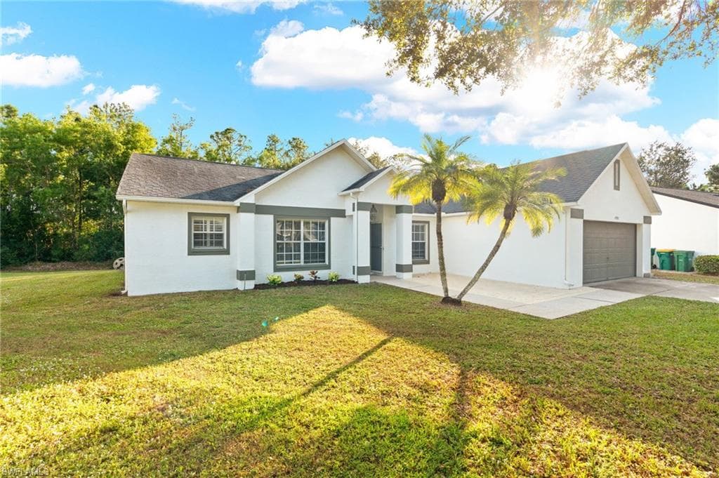 7780 Scarlet Ct, Naples, photo 2