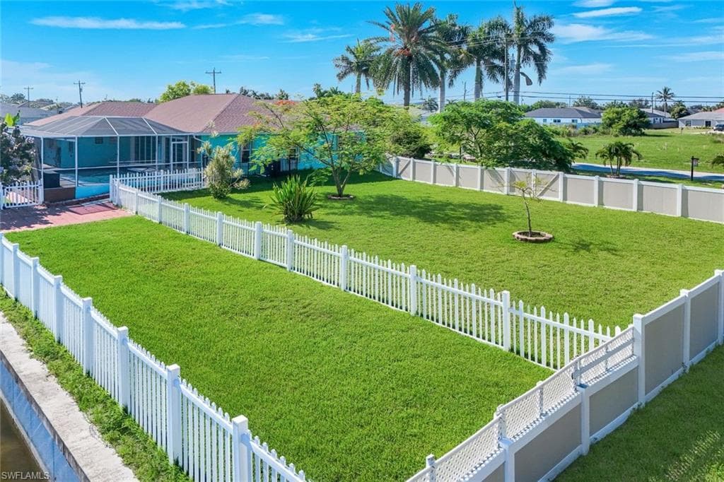223 5th Ter, Cape Coral, photo 2