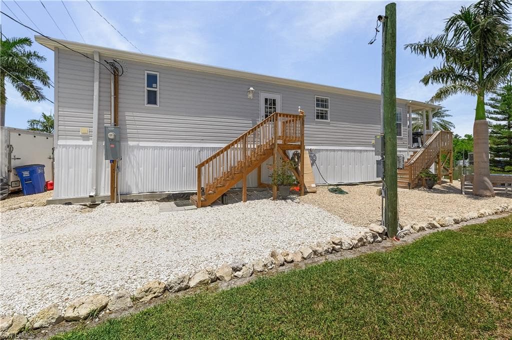 2452 York Rd, St. James City