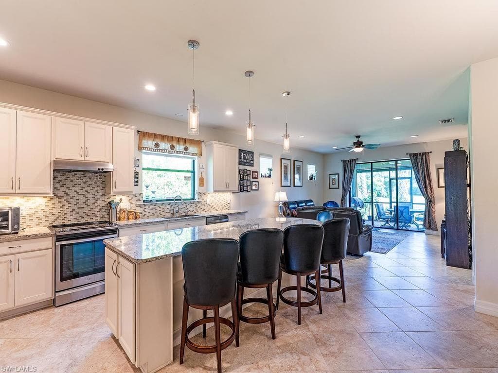 11810 Darcy Pl, Fort Myers