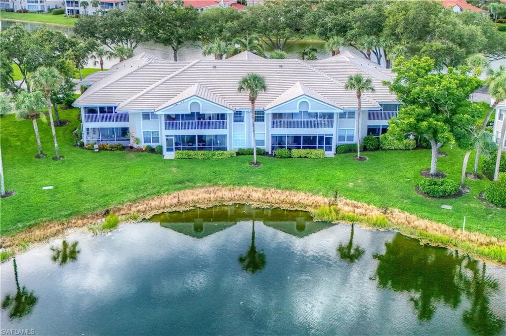 6260 Bellerive Ave #404, Naples, photo 2