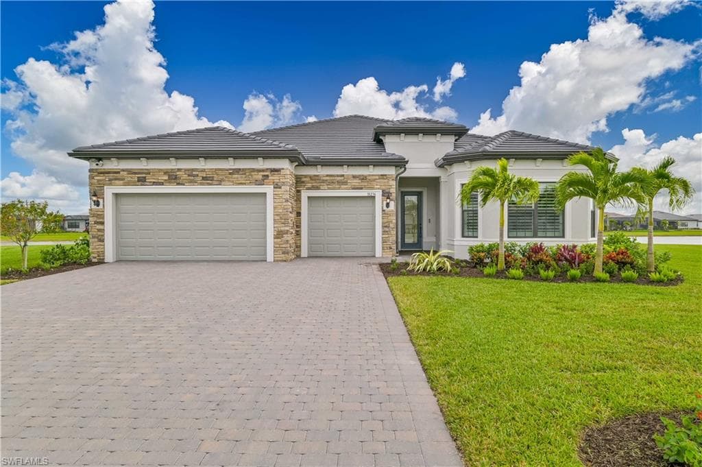 18236 Killinton Ct, Estero, photo 2