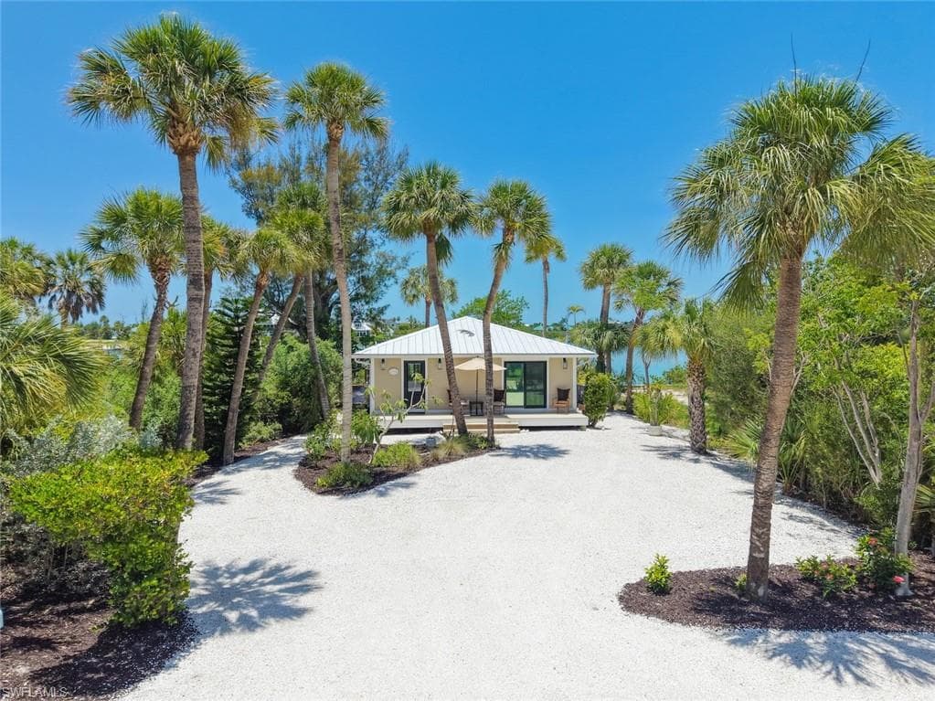 2539 Coconut Dr, Sanibel, photo 3
