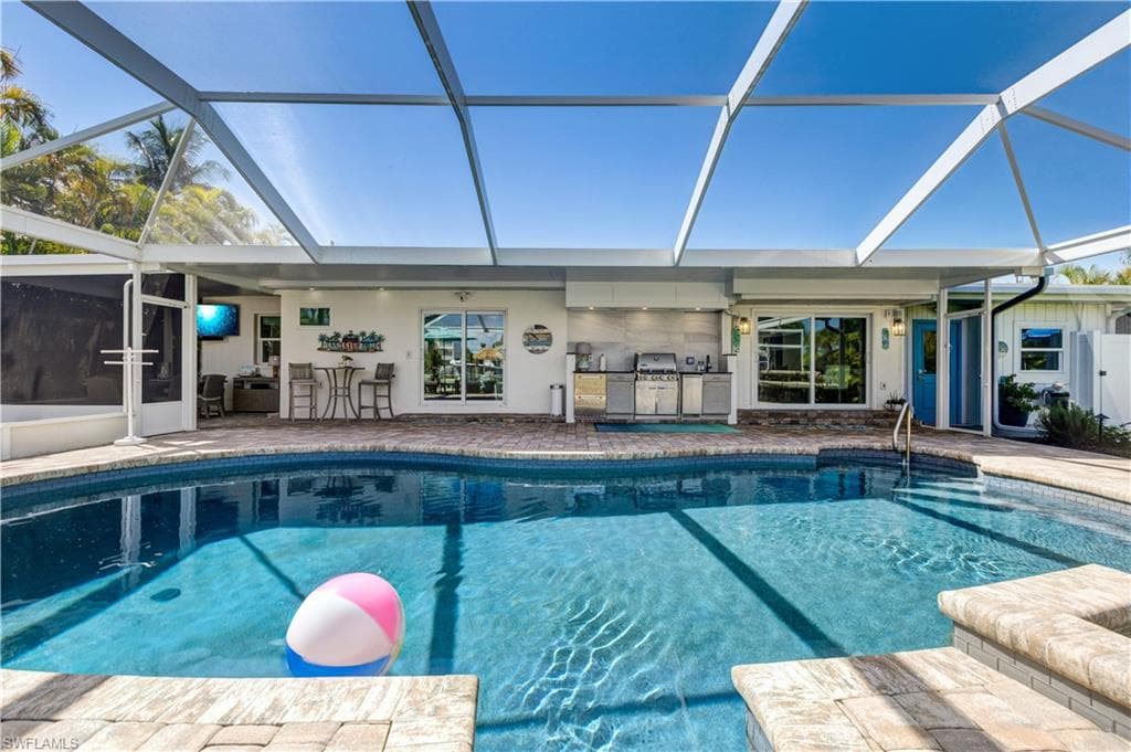 131 Egret St, Fort Myers Beach, photo 2