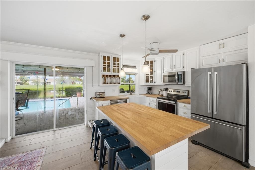 24708 Carnoustie Ct, Bonita Springs