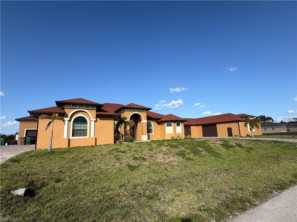 2633 24th St, Cape Coral